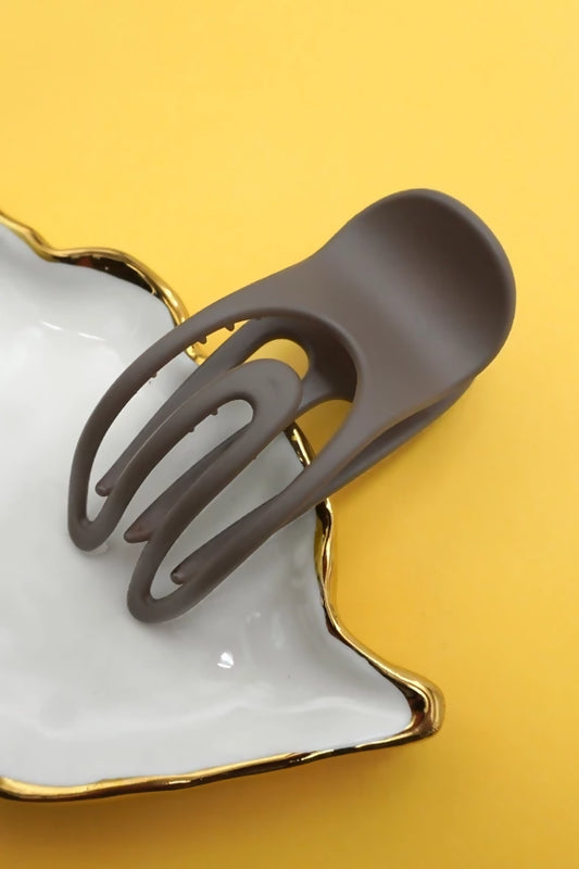 BROWN Oval Lay Down Flat Hair Claw Clips | 40H926