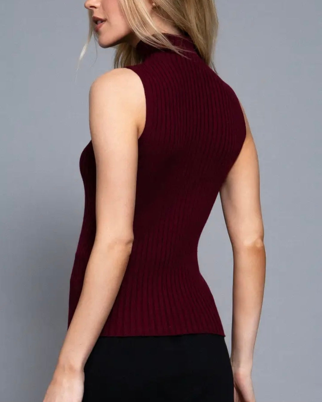 Sleeveless Turtleneck Burgundy